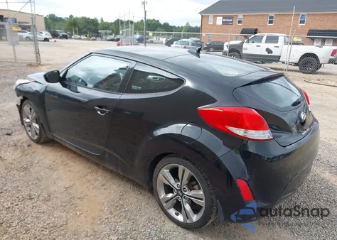 2016 Hyundai Veloster z USA, uszkodzony, nr VIN KMHTC6AD0GU255061